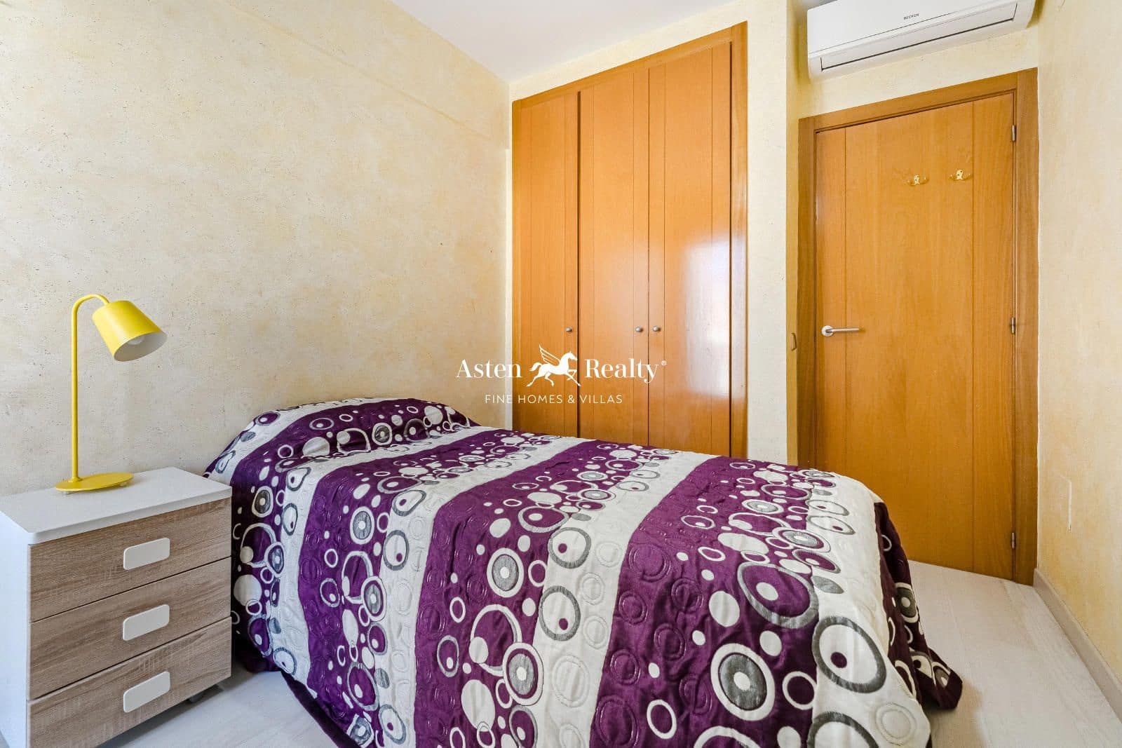 4 soveværelse Byhus til salg i Torviscas med swimmingpool garage - € 680.000 (Ref: 8742279)