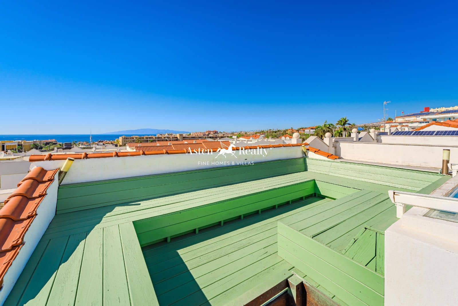 4 soveværelse Byhus til salg i Torviscas med swimmingpool garage - € 680.000 (Ref: 8742279)