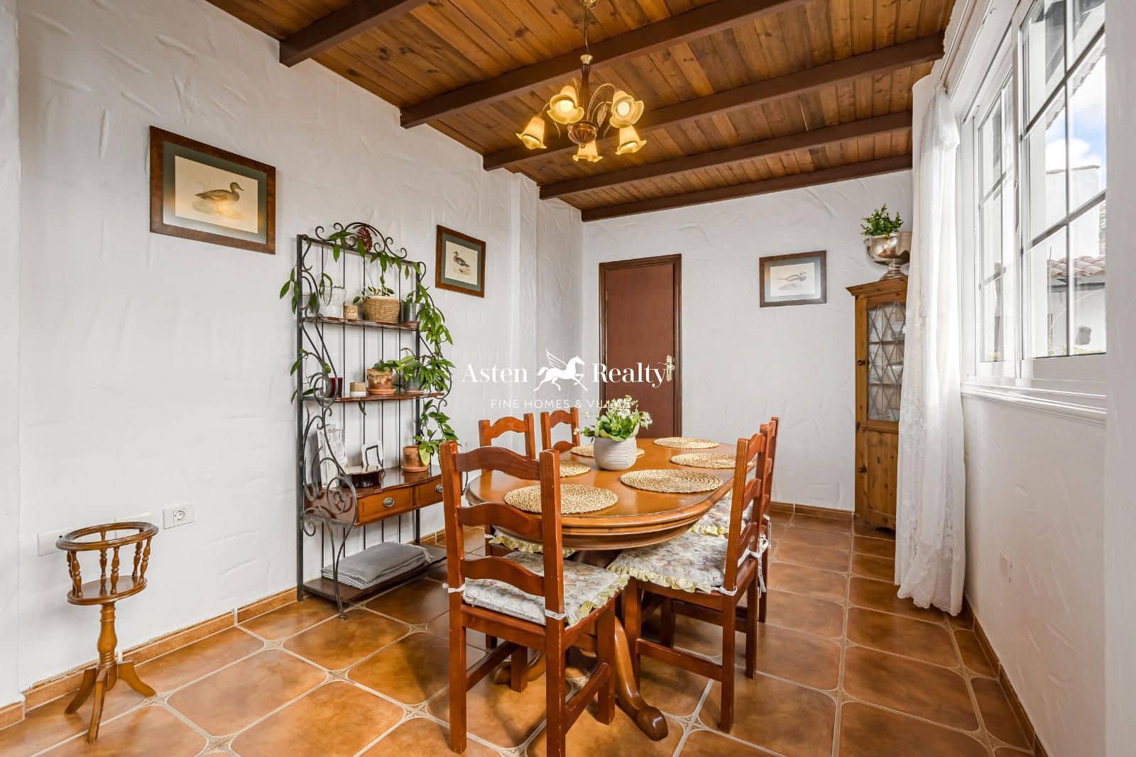 6 soveværelse Byhus til salg i Los Menores med swimmingpool garage - € 1.180.000 (Ref: 8754796)