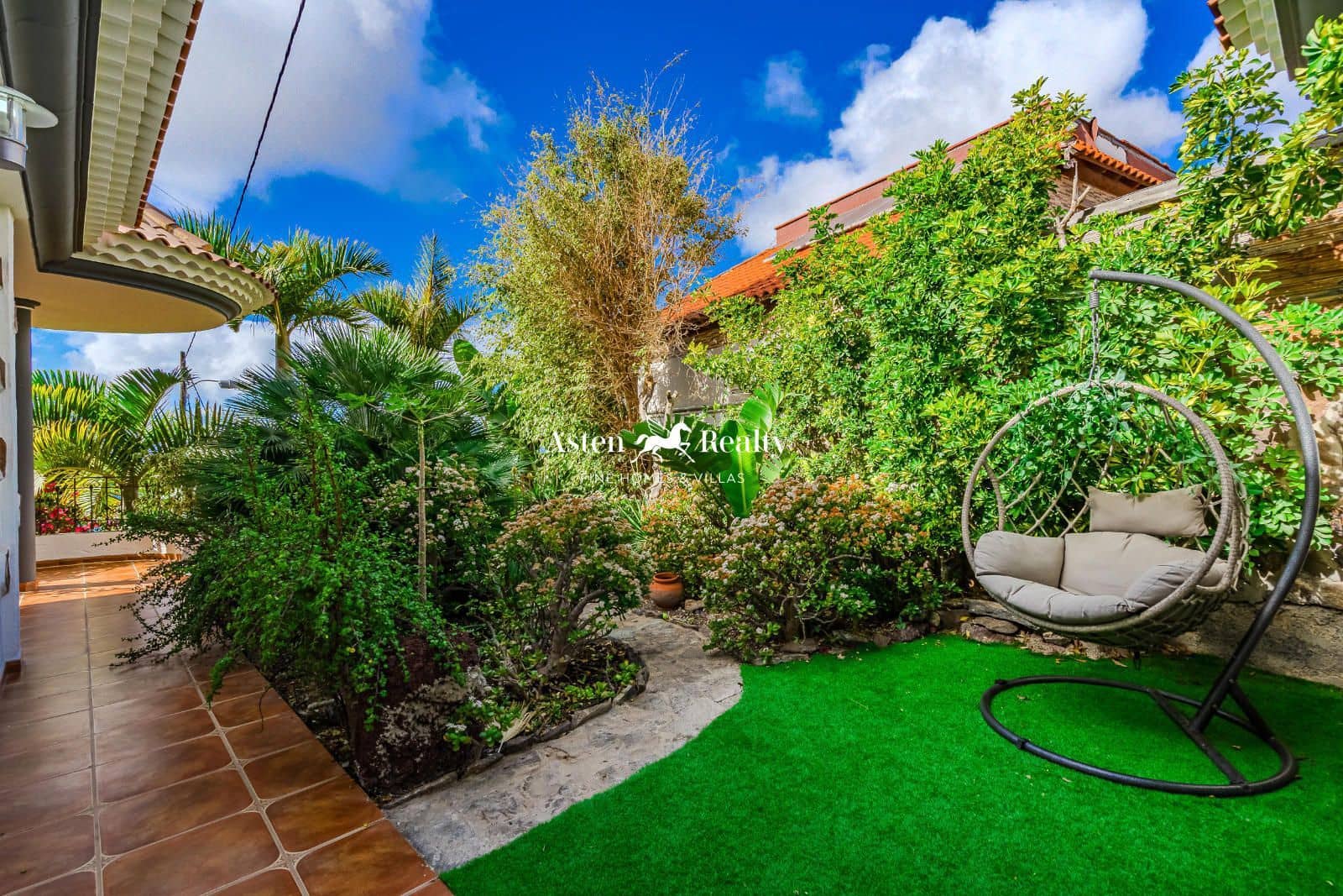 6 soveværelse Byhus til salg i Los Menores med swimmingpool garage - € 1.180.000 (Ref: 8754796)