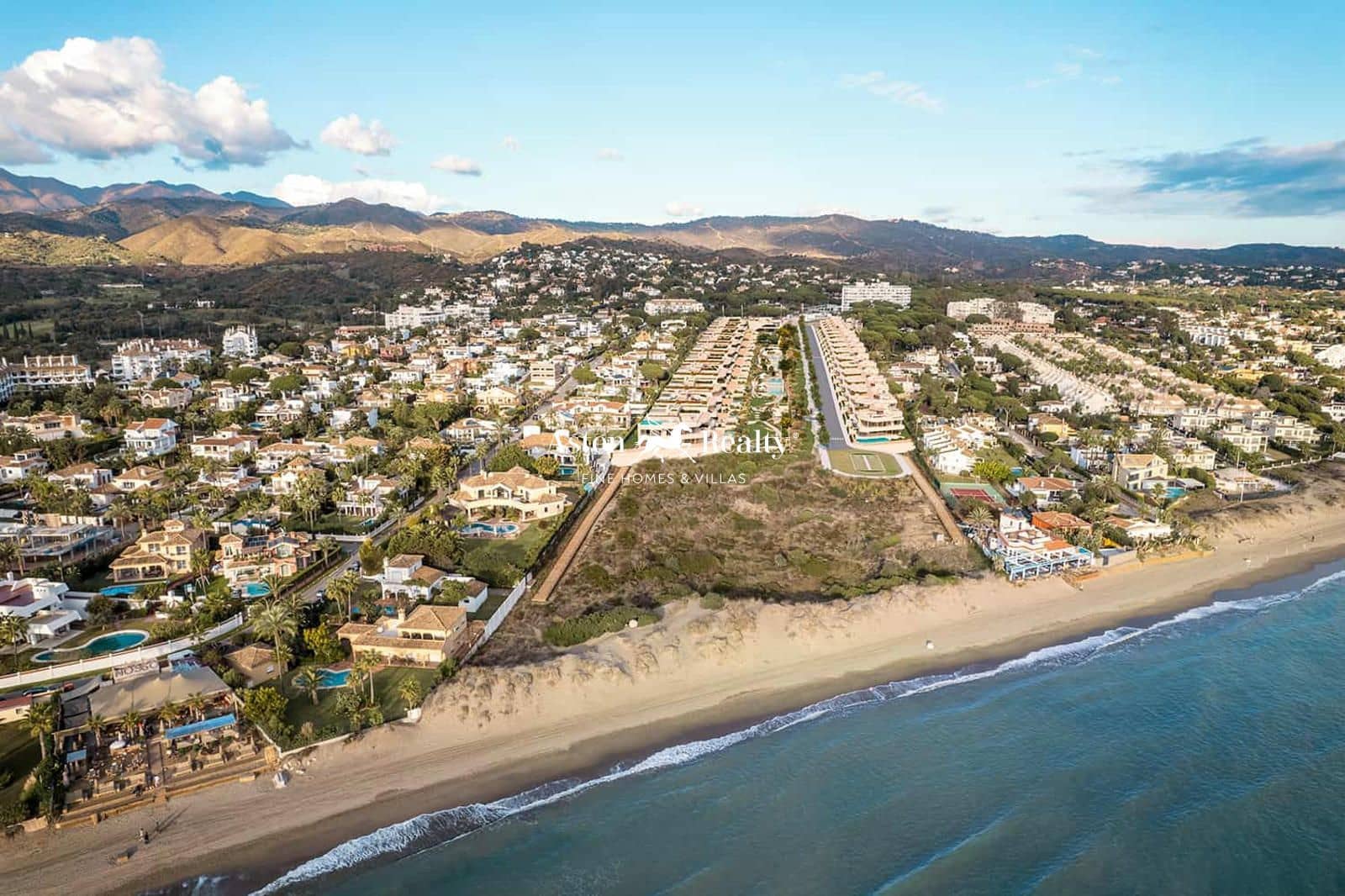 4 sypialnia Willa na sprzedaż w Marbella z basenem garażem - 5 200 000 € (Ref: 8765038)