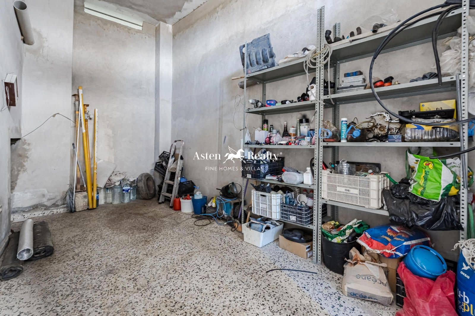 5 soverom Restaurant/Bar til salgs i Armenime med garasje - € 360 000 (Ref: 8765512)