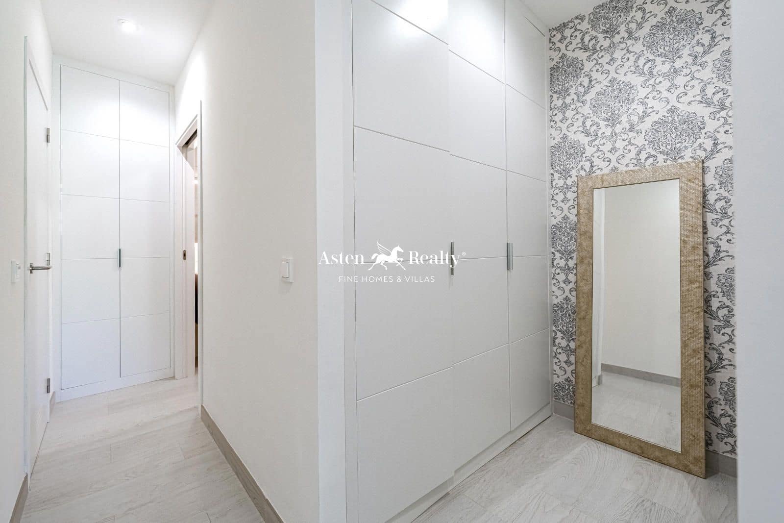 2 bedroom Penthouse for sale in Playa San Juan with garage - € 660,000 (Ref: 8765865)