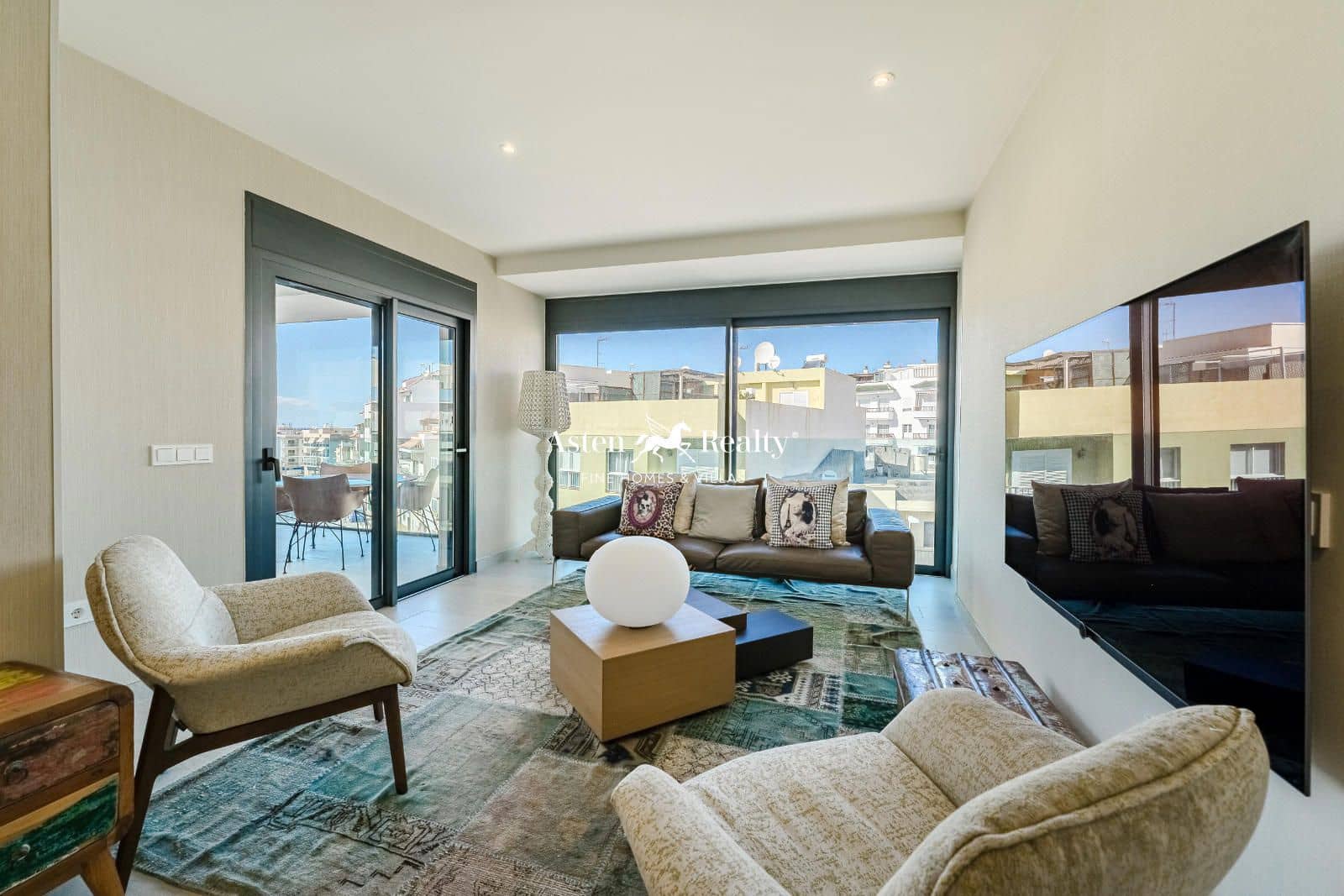 2 bedroom Penthouse for sale in Playa San Juan with garage - € 660,000 (Ref: 8765865)