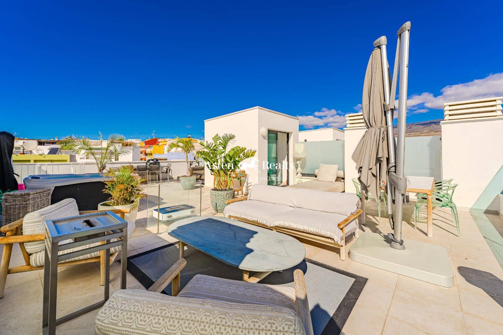 2 bedroom Penthouse for sale in Playa San Juan with garage - € 660,000 (Ref: 8765865)