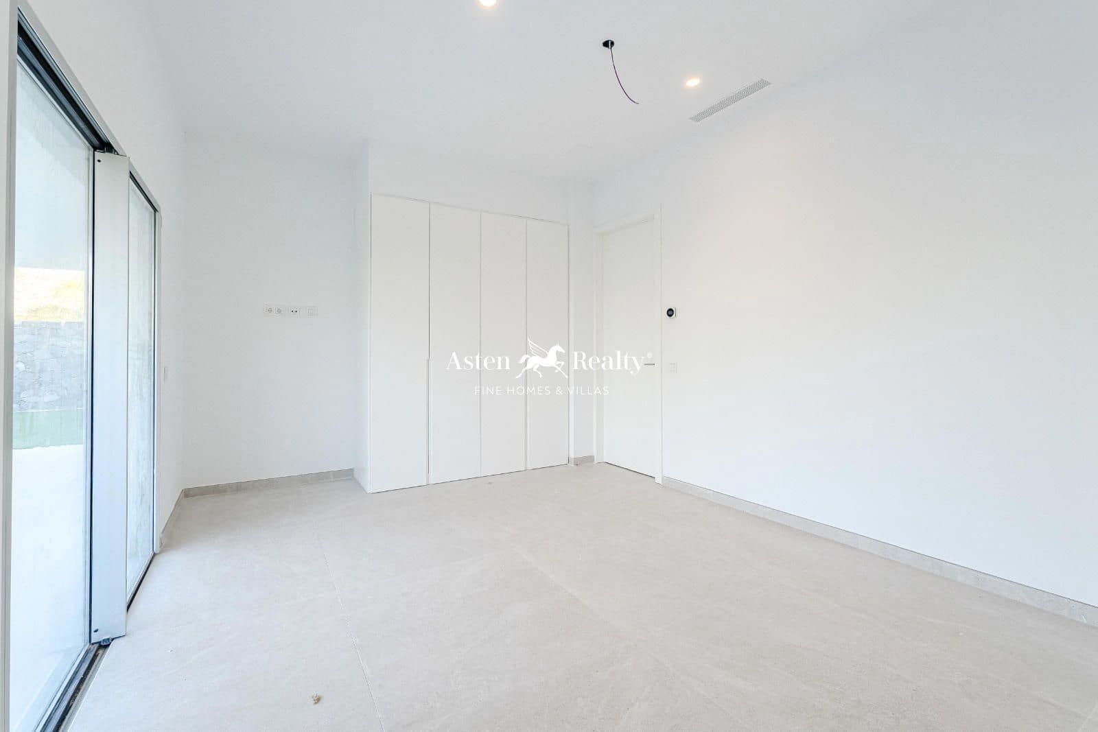 6 soverom Hus til salgs i Costa Adeje med svømmebasseng garasje - € 2 700 000 (Ref: 8769070)