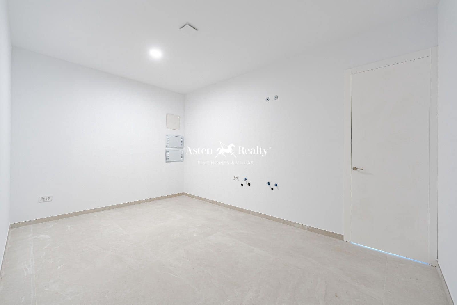 6 soverom Hus til salgs i Costa Adeje med svømmebasseng garasje - € 2 700 000 (Ref: 8769070)