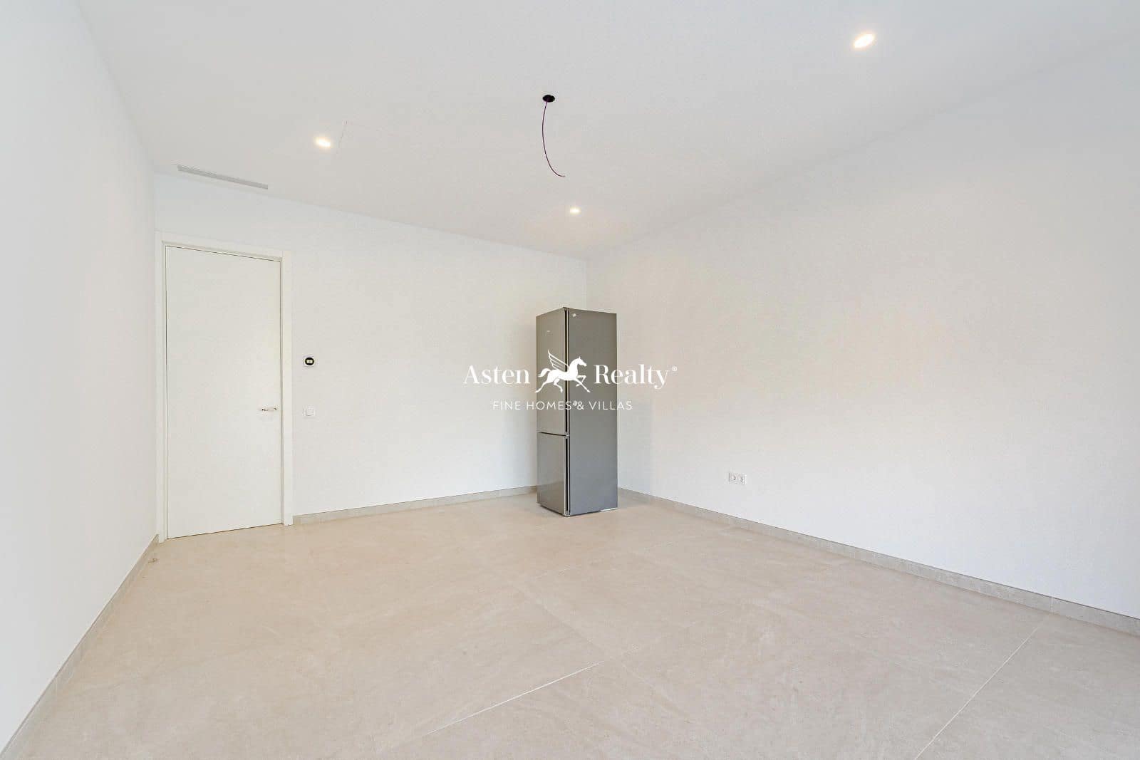 6 soverom Hus til salgs i Costa Adeje med svømmebasseng garasje - € 2 700 000 (Ref: 8769070)