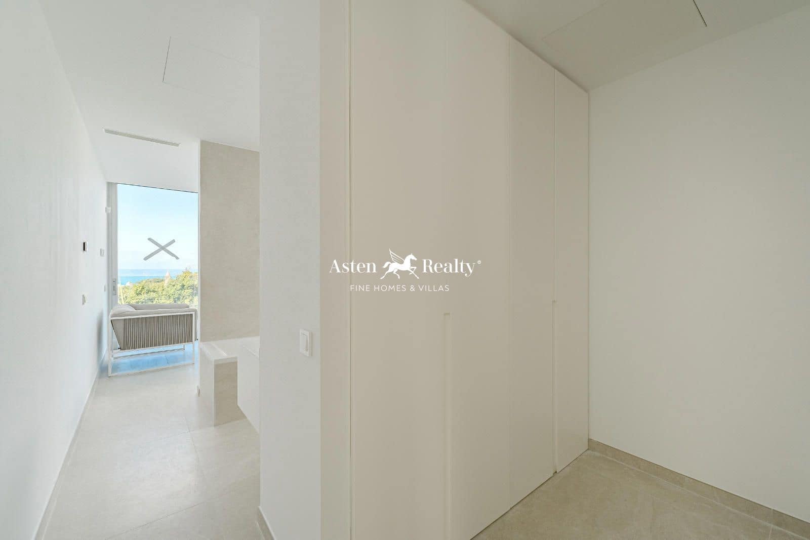 6 soverom Hus til salgs i Costa Adeje med svømmebasseng garasje - € 2 700 000 (Ref: 8769070)