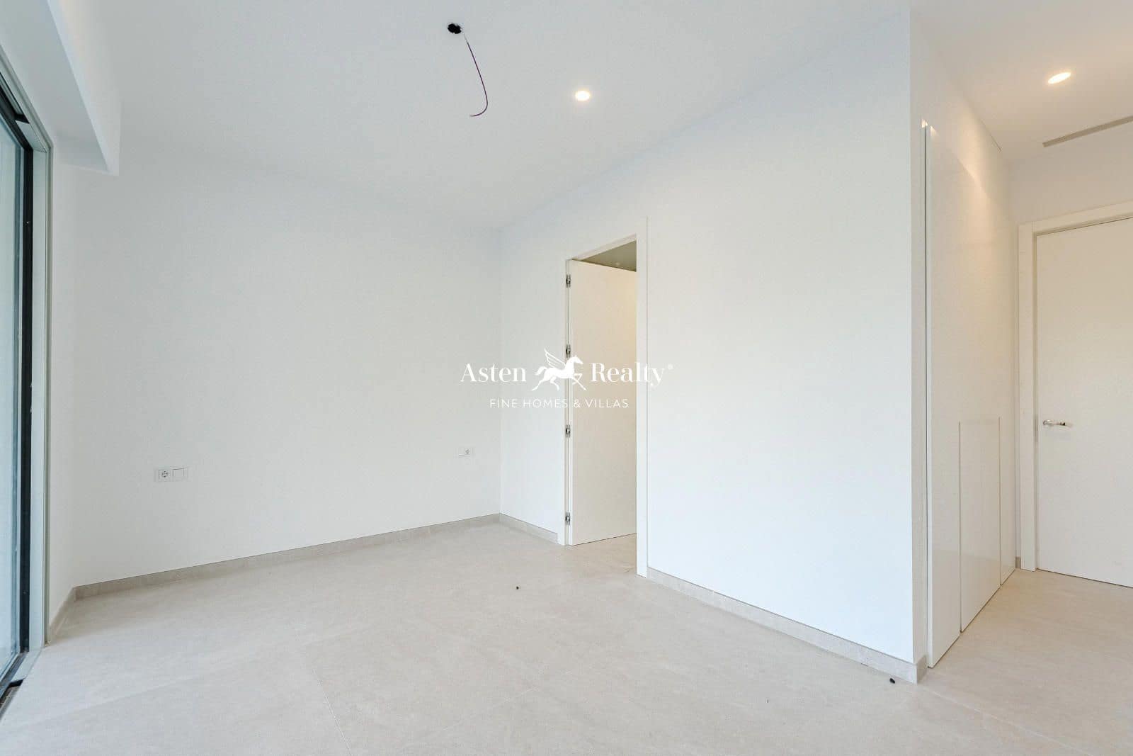 6 soverom Hus til salgs i Costa Adeje med svømmebasseng garasje - € 2 700 000 (Ref: 8769070)