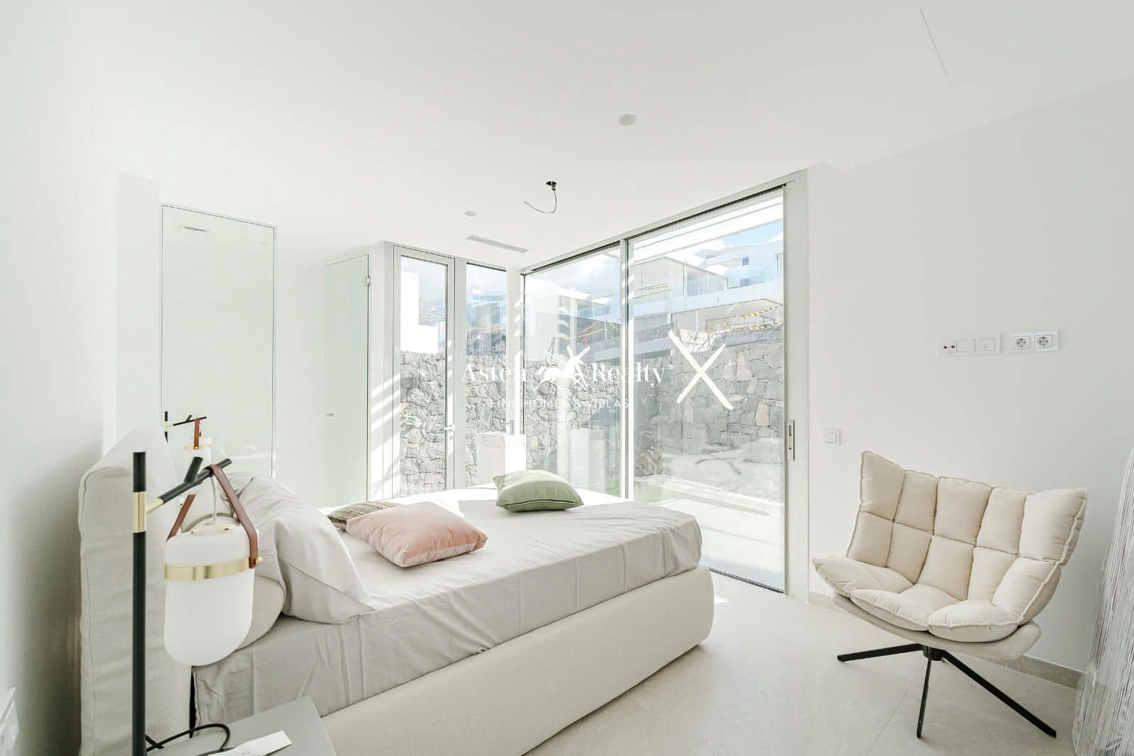 6 soverom Hus til salgs i Costa Adeje med svømmebasseng garasje - € 2 700 000 (Ref: 8769070)