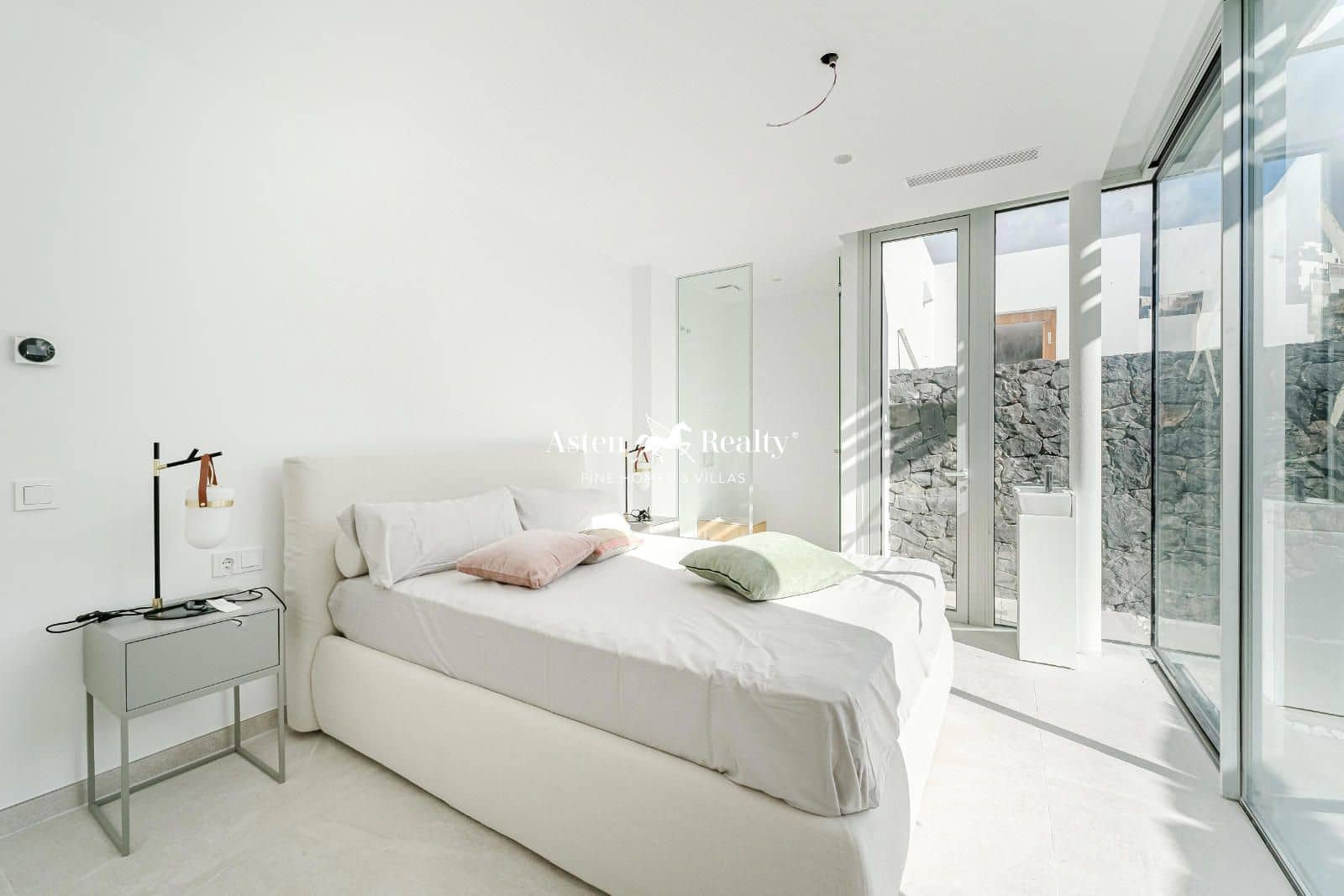 6 soverom Hus til salgs i Costa Adeje med svømmebasseng garasje - € 2 700 000 (Ref: 8769070)