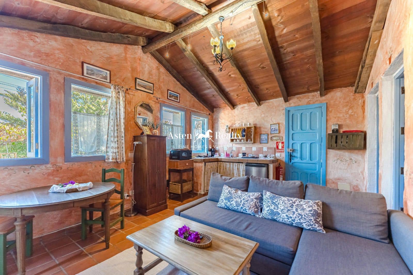 13 soveværelse Finca/Landehus til salg i San Miguel de Abona med swimmingpool garage - € 1.500.000 (Ref: 8774760)
