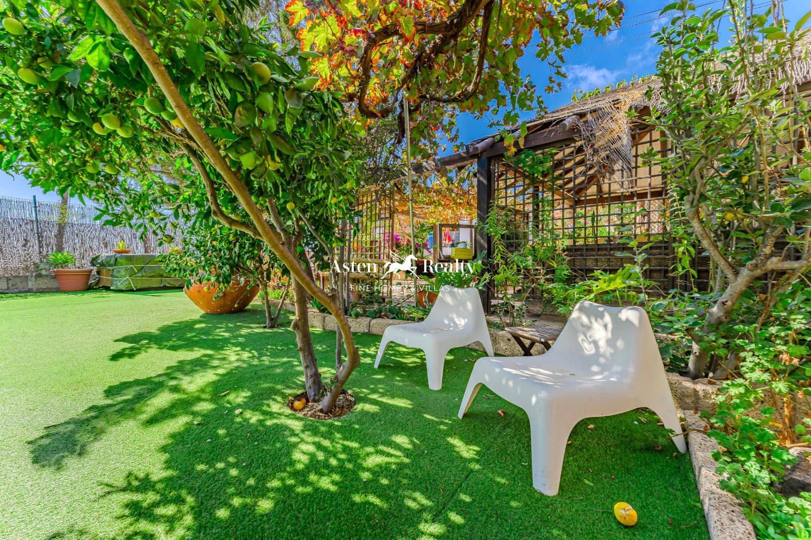 13 soveværelse Finca/Landehus til salg i San Miguel de Abona med swimmingpool garage - € 1.500.000 (Ref: 8774760)