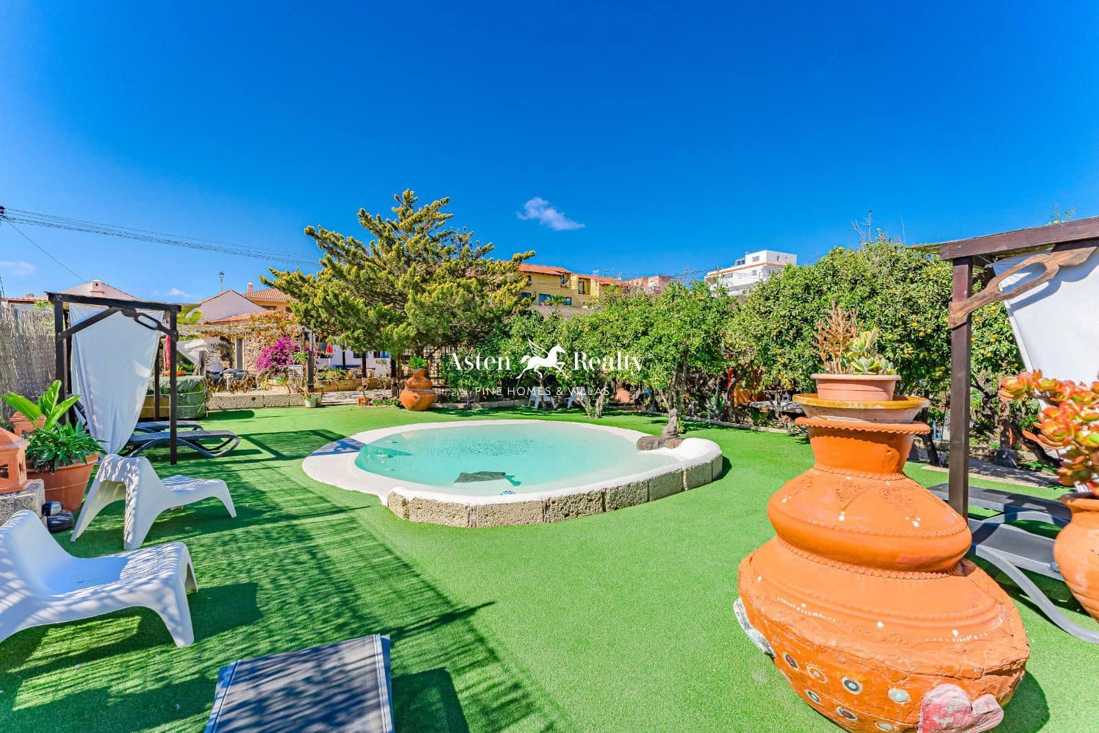 13 soveværelse Finca/Landehus til salg i San Miguel de Abona med swimmingpool garage - € 1.500.000 (Ref: 8774760)