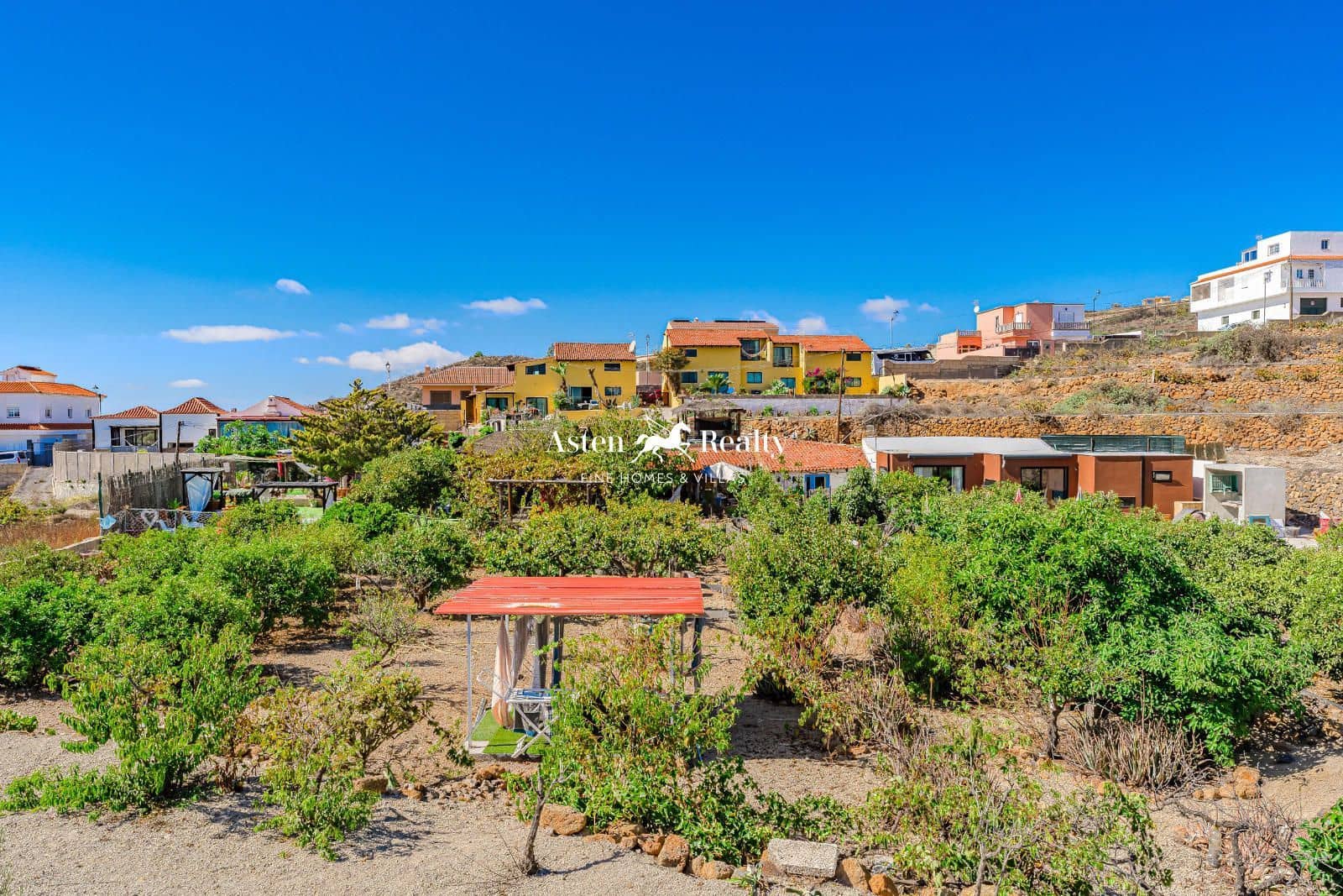 13 soveværelse Finca/Landehus til salg i San Miguel de Abona med swimmingpool garage - € 1.500.000 (Ref: 8774760)
