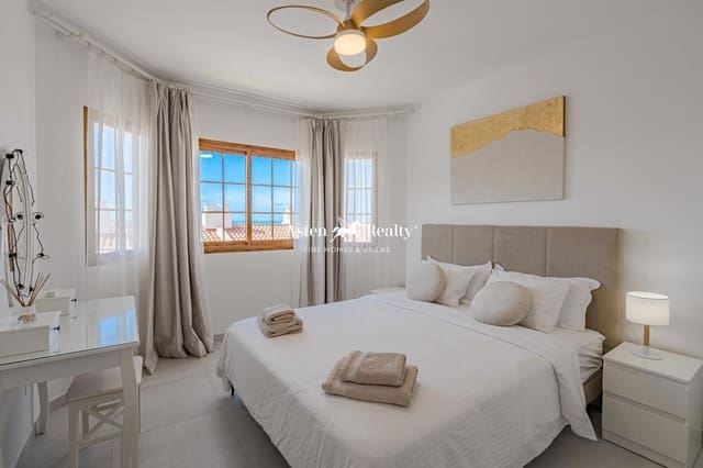 2 slaapkamer Flat te koop in Torviscas, Adeje met zwembad - € 367.500 (Ref: 8777054)