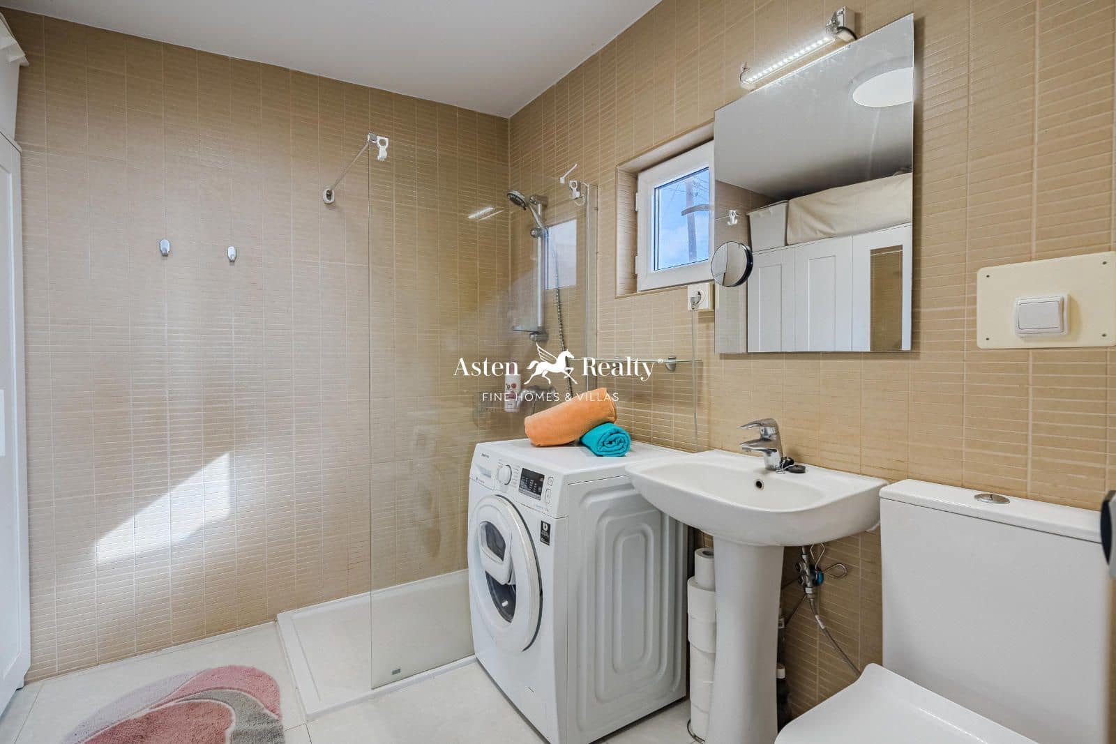 5 chambre Villa/Maison à vendre à Arona avec garage - 580 000 € (Ref: 8777645)