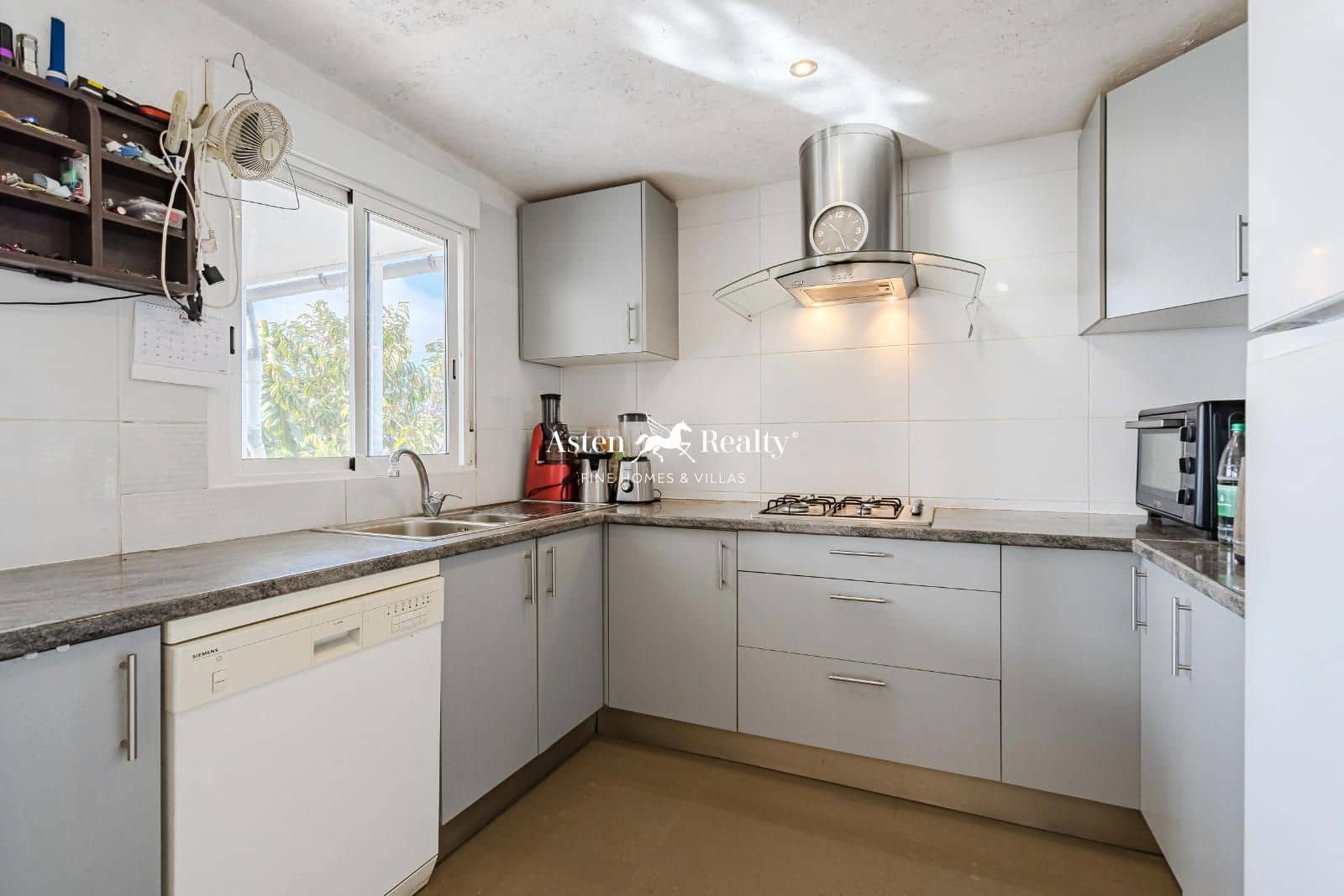 5 chambre Villa/Maison à vendre à Arona avec garage - 580 000 € (Ref: 8777645)