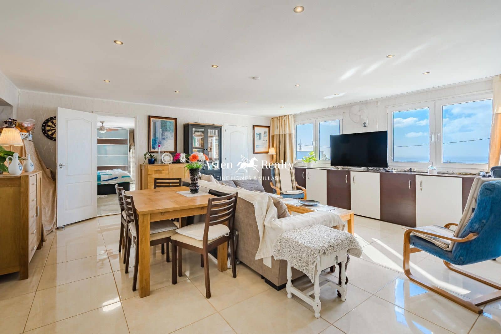 5 chambre Villa/Maison à vendre à Arona avec garage - 580 000 € (Ref: 8777645)