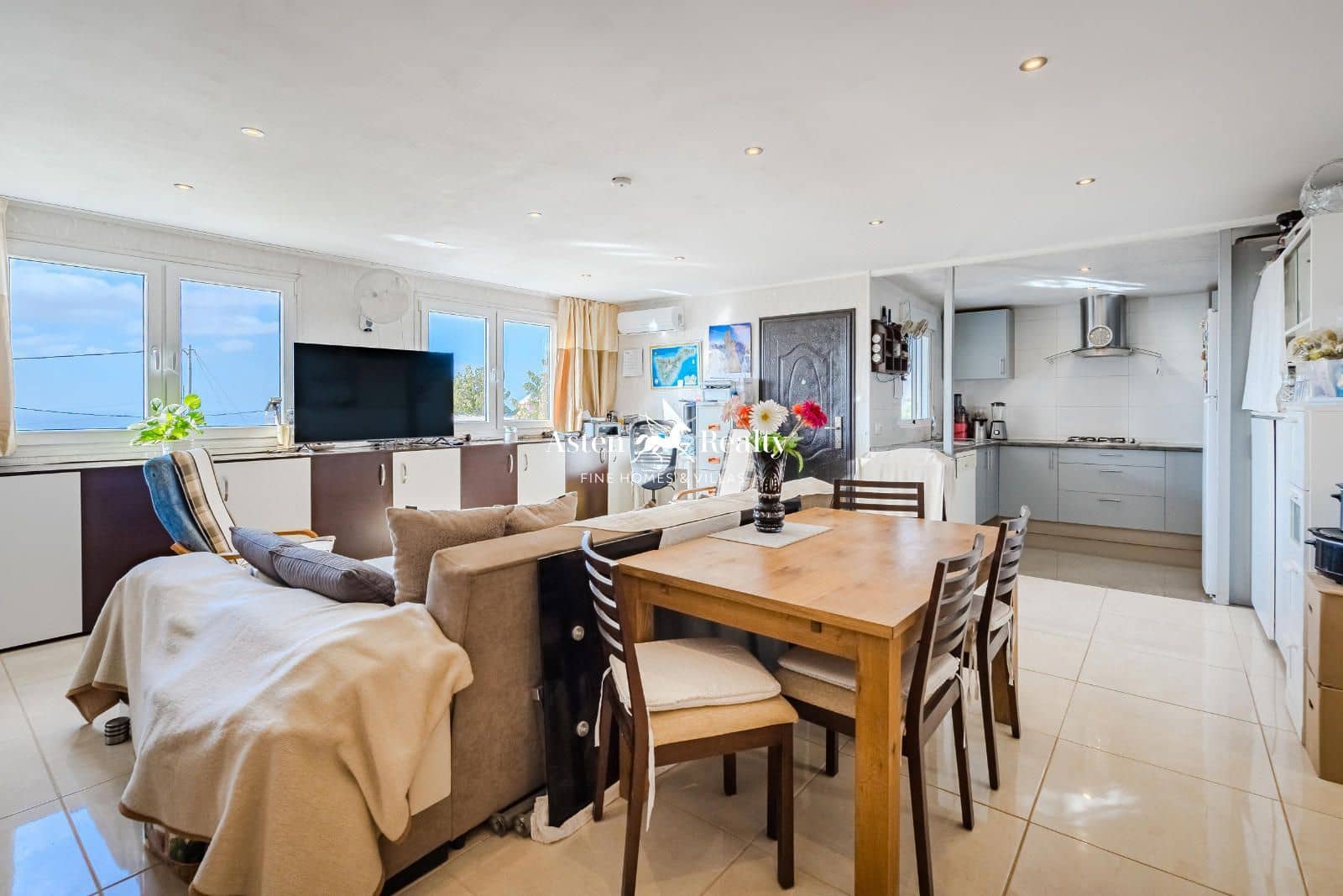 5 chambre Villa/Maison à vendre à Arona avec garage - 580 000 € (Ref: 8777645)