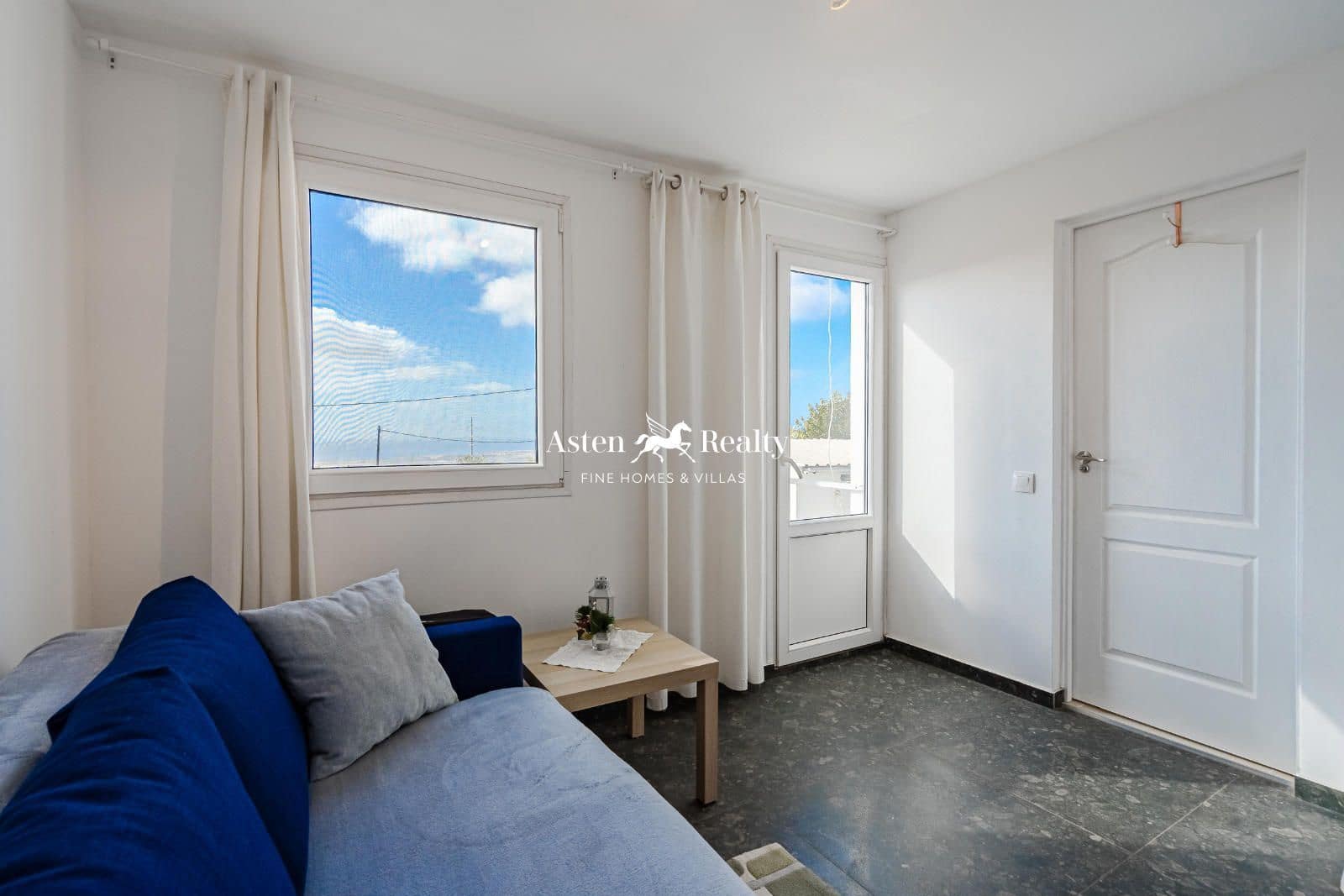 5 chambre Villa/Maison à vendre à Arona avec garage - 580 000 € (Ref: 8777645)