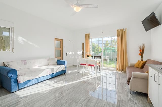 5 chambre Villa/Maison à vendre à Arona avec garage - 580 000 € (Ref: 8777645)