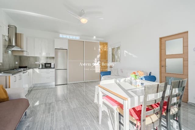 5 chambre Villa/Maison à vendre à Arona avec garage - 580 000 € (Ref: 8777645)