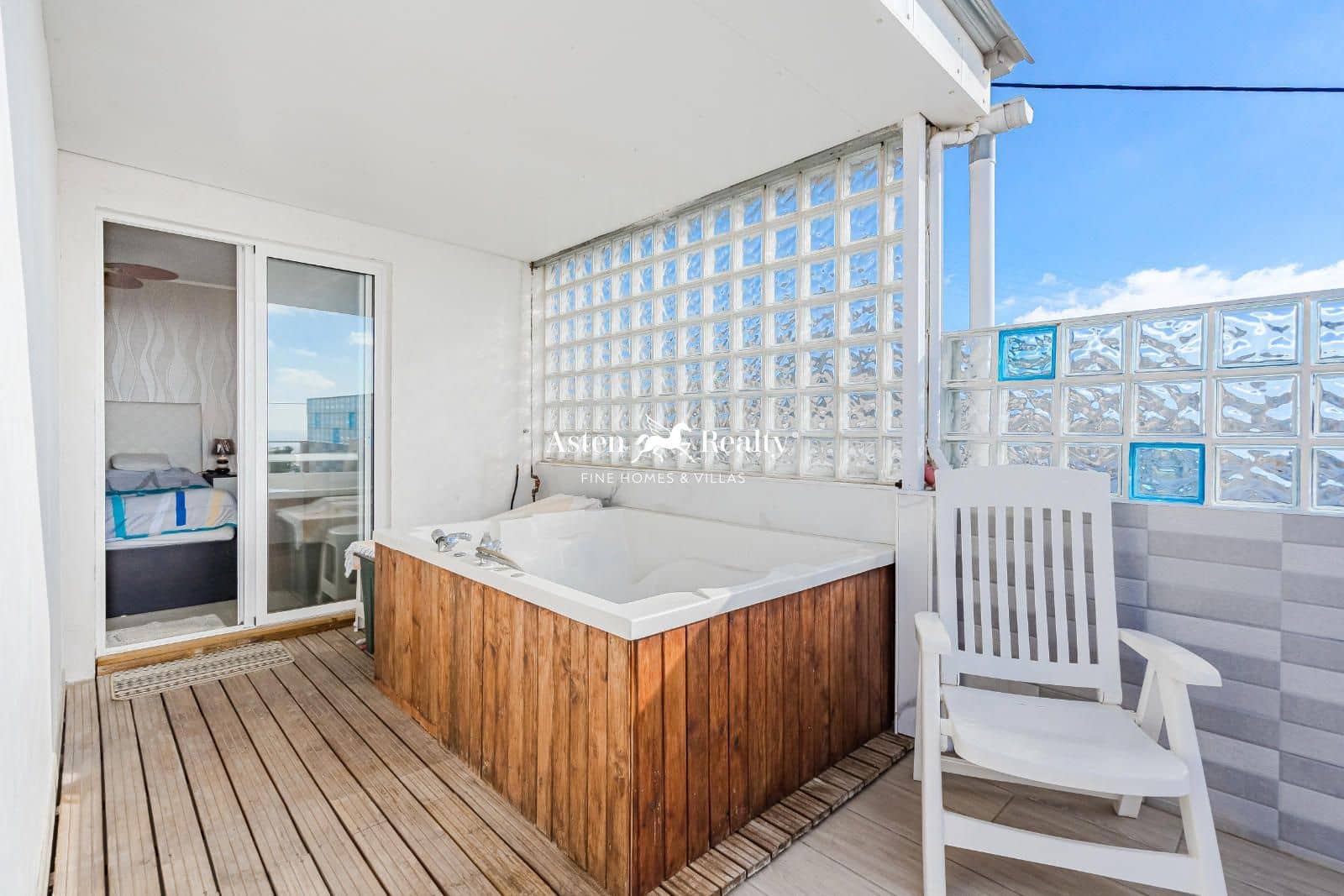 5 chambre Villa/Maison à vendre à Arona avec garage - 580 000 € (Ref: 8777645)