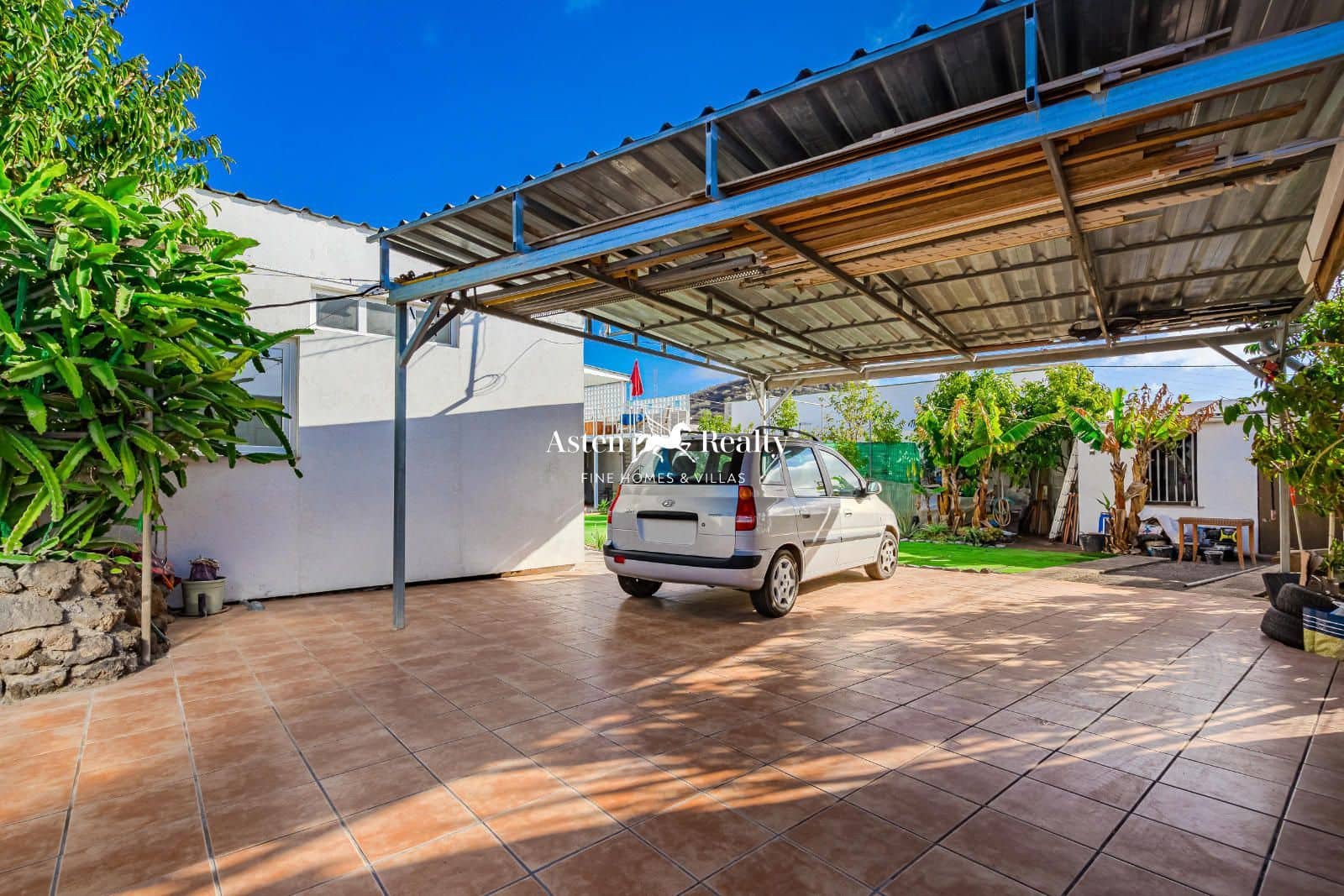 5 chambre Villa/Maison à vendre à Arona avec garage - 580 000 € (Ref: 8777645)