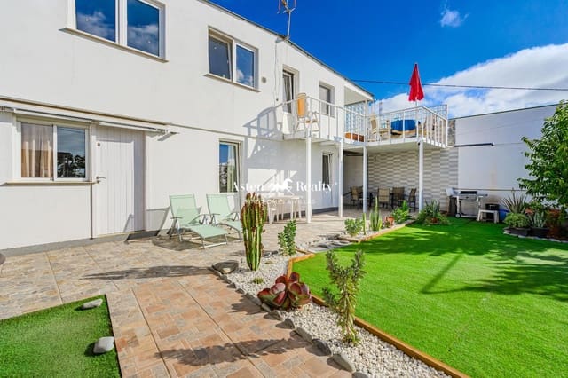 5 chambre Villa/Maison à vendre à Arona avec garage - 580 000 € (Ref: 8777645)