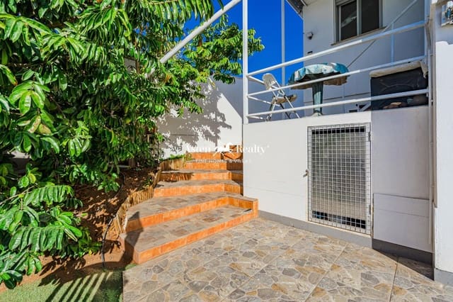 5 chambre Villa/Maison à vendre à Arona avec garage - 580 000 € (Ref: 8777645)