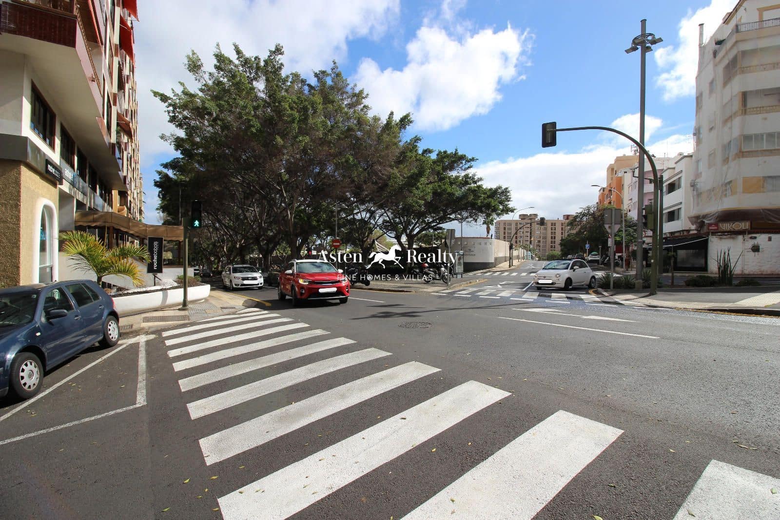 Virksomhed til salg i Santa Cruz de Tenerife - € 990.000 (Ref: 8782283)