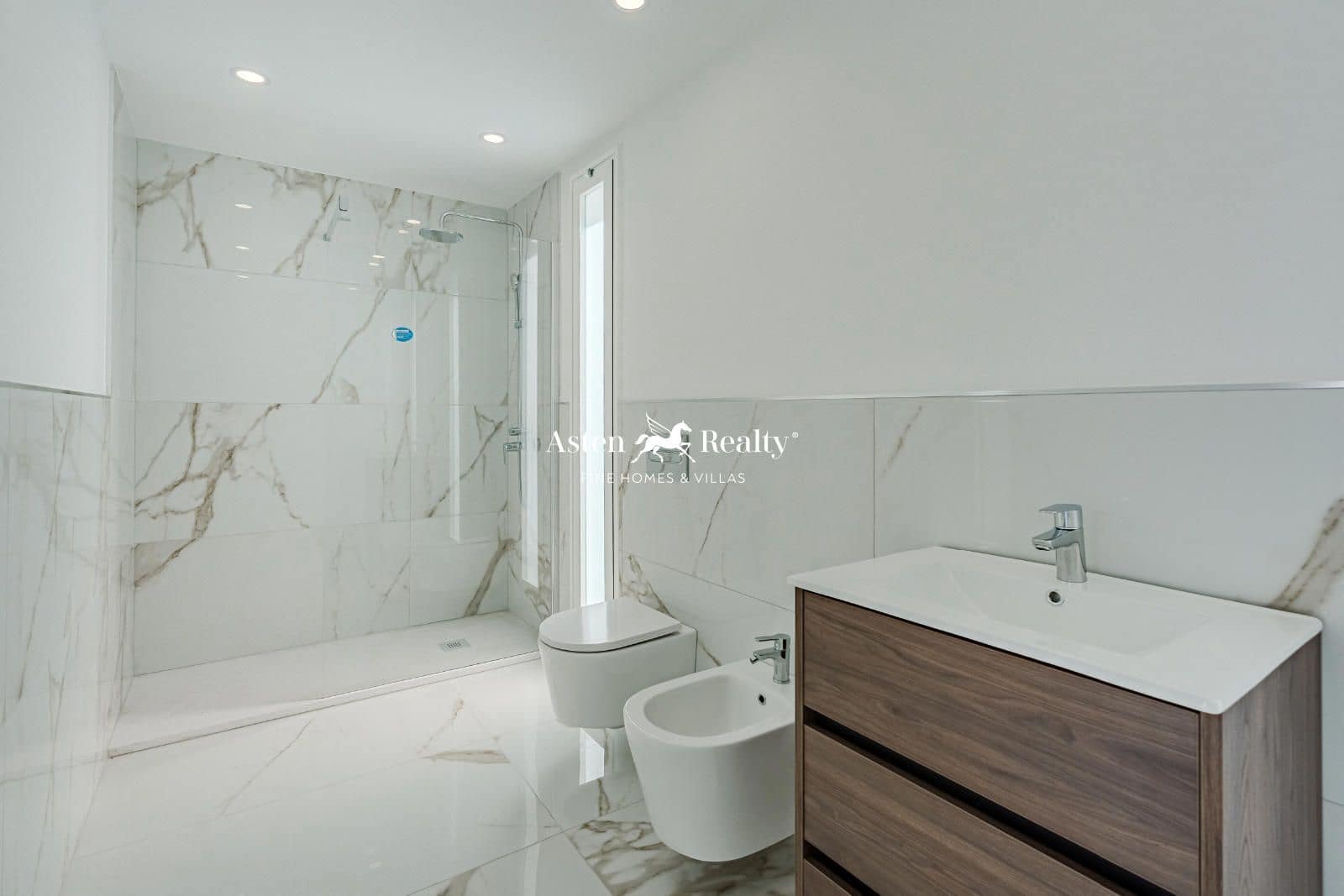 3 quarto Casa em Banda para venda em Costa Adeje com piscina garagem - 1 350 000 € (Ref: 8796697)