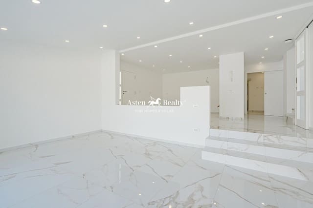 3 sovrum Hus till salu i San Eugenio Alto, Adeje med pool garage - 1 350 000 € (Ref: 8796697)