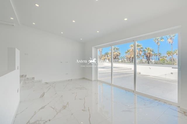 3 sovrum Hus till salu i San Eugenio Alto, Adeje med pool garage - 1 350 000 € (Ref: 8796697)