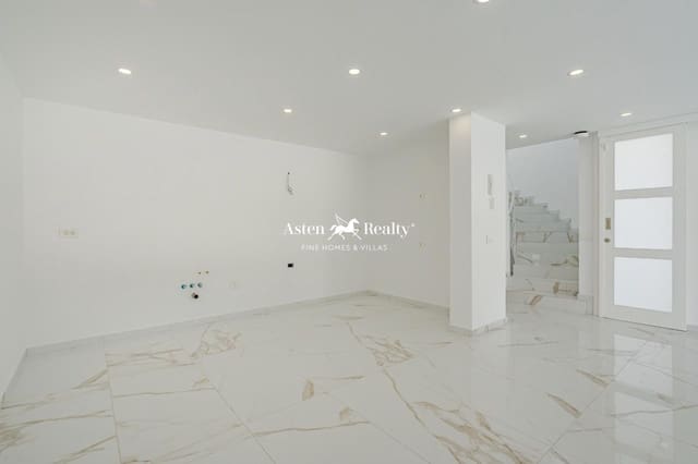 3 sovrum Hus till salu i San Eugenio Alto, Adeje med pool garage - 1 350 000 € (Ref: 8796697)