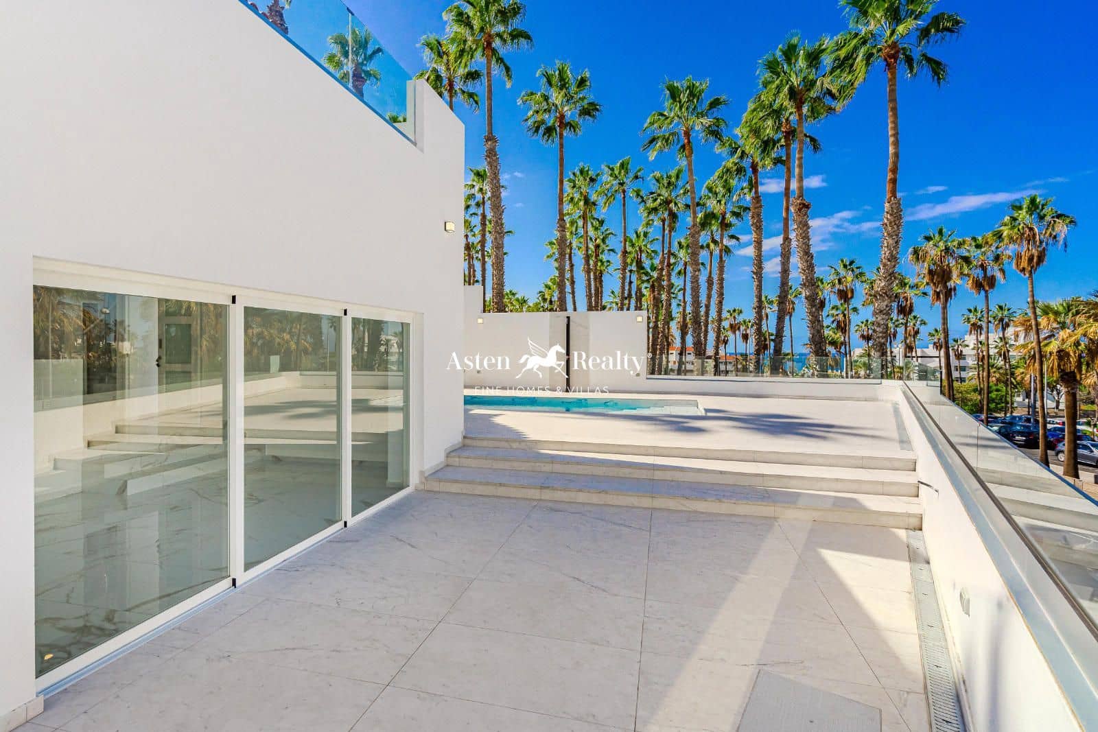 3 quarto Casa em Banda para venda em Costa Adeje com piscina garagem - 1 350 000 € (Ref: 8796697)