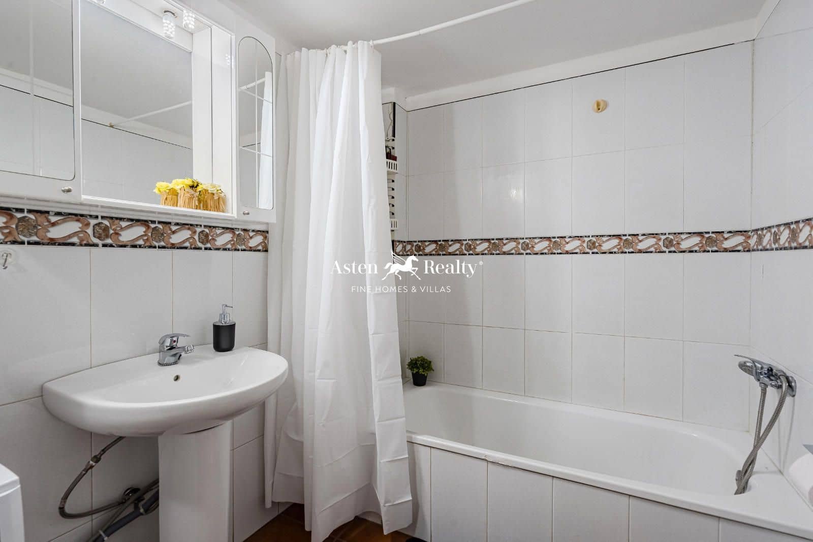 3 slaapkamer Villa te koop in Alcala - € 280.000 (Ref: 8814746)