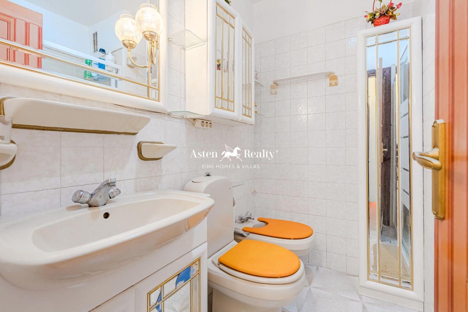 3 slaapkamer Flat te koop in Los Cristianos met zwembad - € 365.000 (Ref: 8815173)