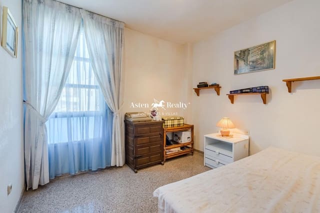 Piso de 3 habitaciones en Los Cristianos, Arona en venta con piscina - 365.000 € (Ref: 8815173)