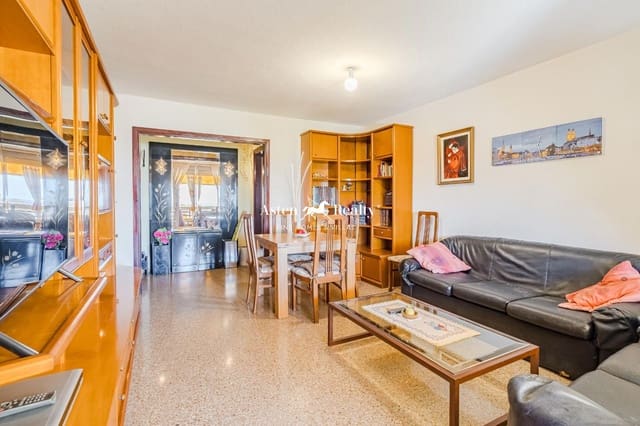 Piso de 3 habitaciones en Los Cristianos, Arona en venta con piscina - 365.000 € (Ref: 8815173)