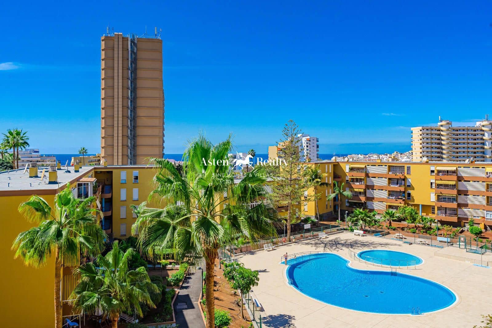 3 slaapkamer Flat te koop in Los Cristianos met zwembad - € 365.000 (Ref: 8815173)