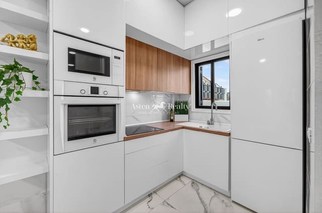 2 soverom Hus til salgs i Chayofa, Arona med svømmebasseng garasje - € 360 000 (Ref: 8820617)