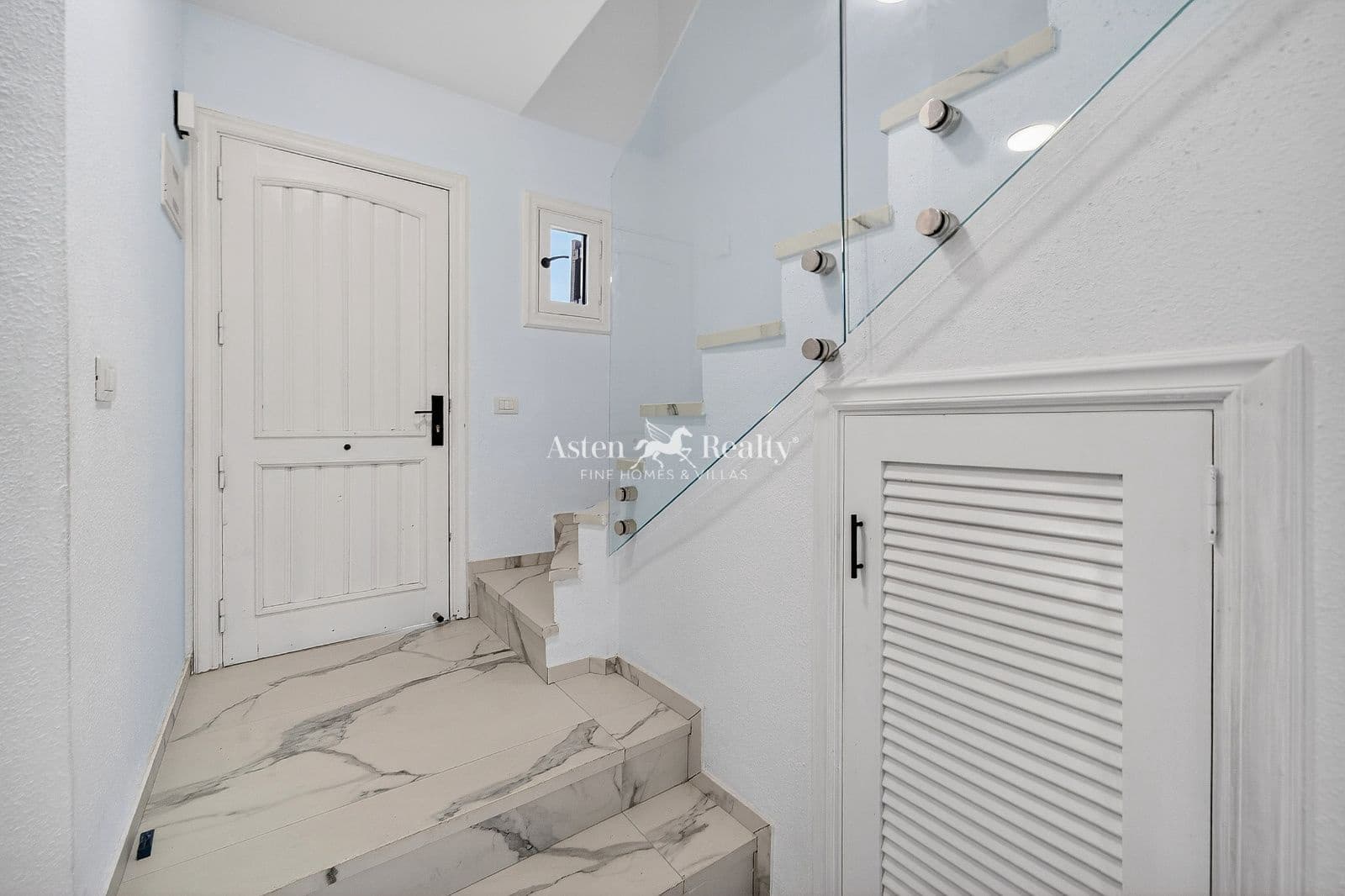 2 quarto Casa em Banda para venda em Chayofa com piscina garagem - 360 000 € (Ref: 8820617)