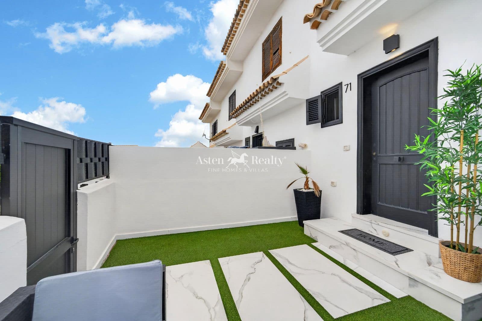 2 quarto Casa em Banda para venda em Chayofa com piscina garagem - 360 000 € (Ref: 8820617)