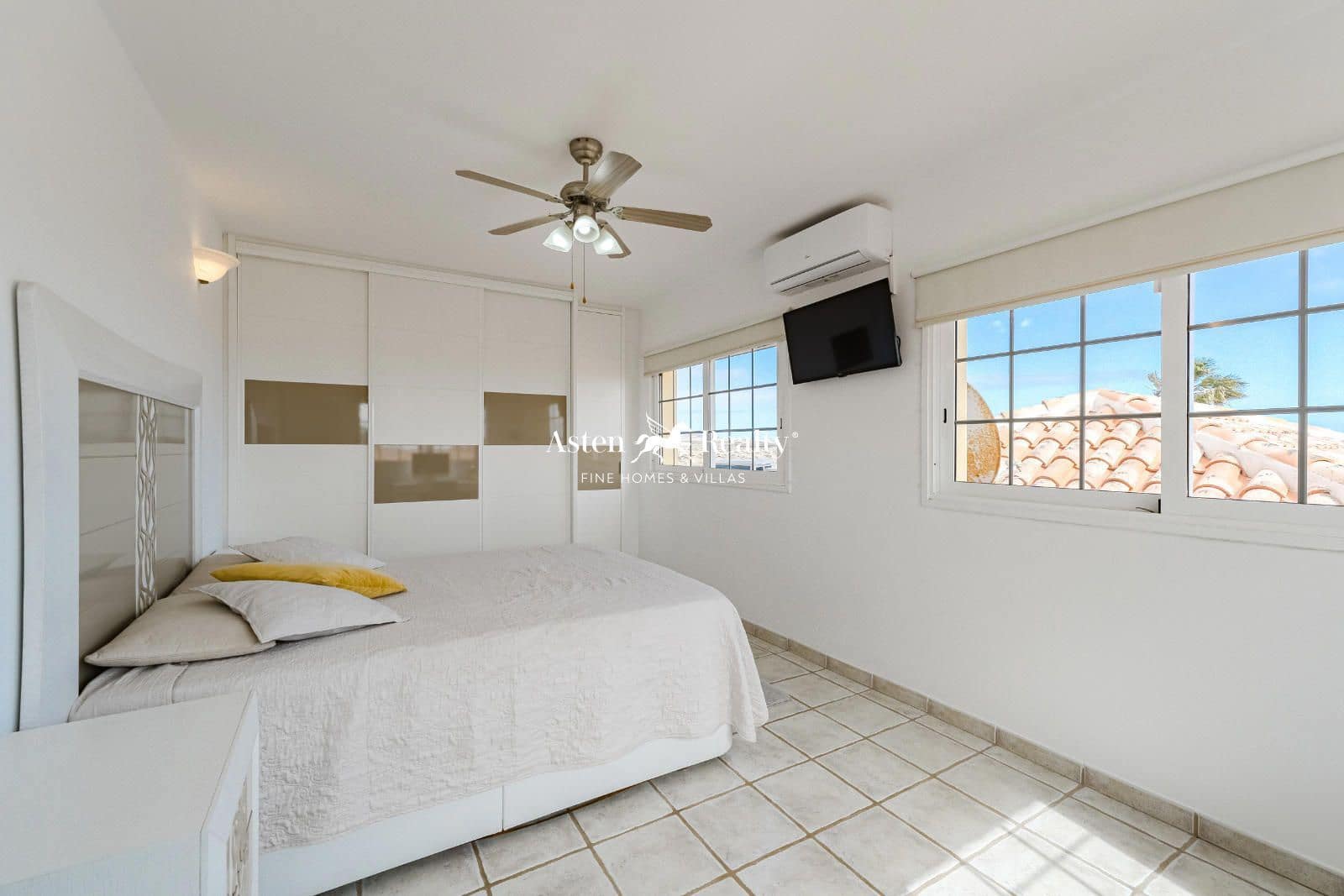 4 slaapkamer Huis te koop in Golf del Sur met zwembad garage - € 1.600.000 (Ref: 8824264)