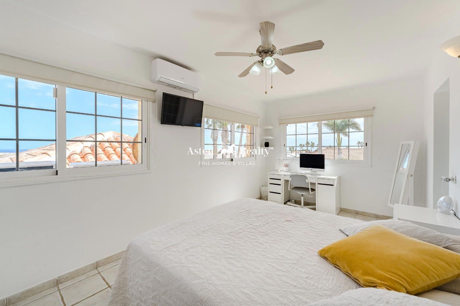 4 slaapkamer Huis te koop in Golf del Sur met zwembad garage - € 1.600.000 (Ref: 8824264)