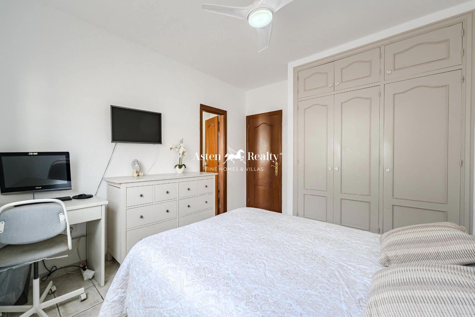 4 slaapkamer Huis te koop in Golf del Sur met zwembad garage - € 1.600.000 (Ref: 8824264)