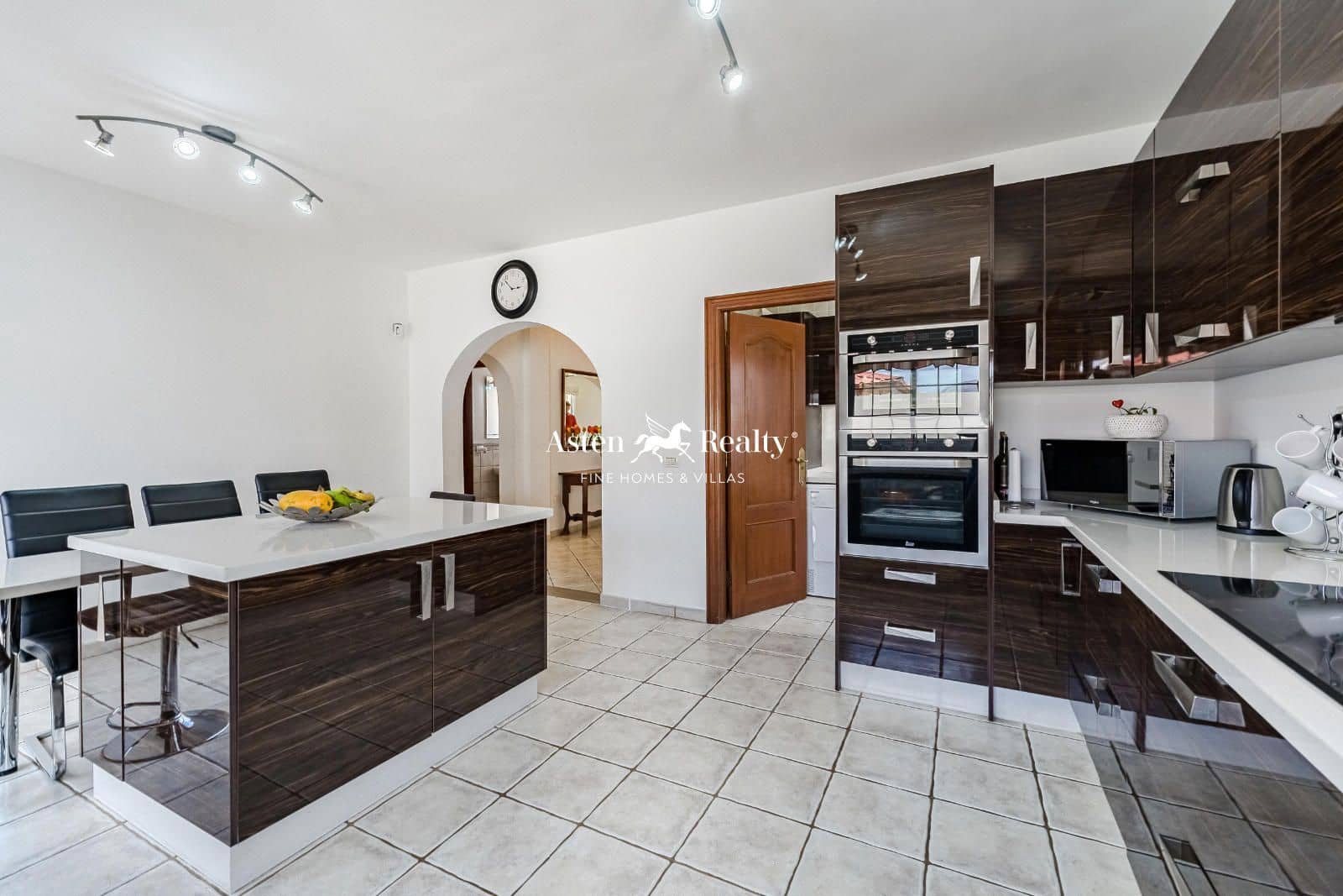 4 slaapkamer Huis te koop in Golf del Sur met zwembad garage - € 1.600.000 (Ref: 8824264)